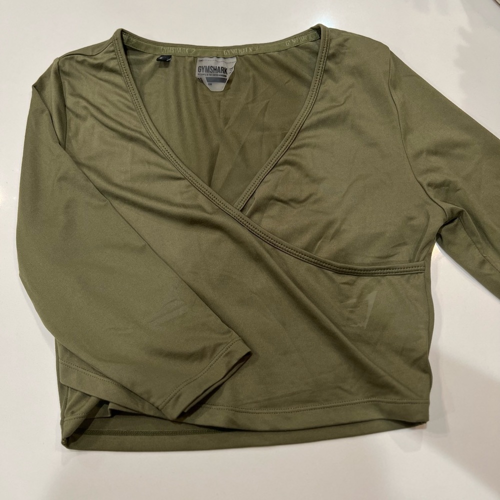 GymShark 3/4 length long sleeve workout shirt